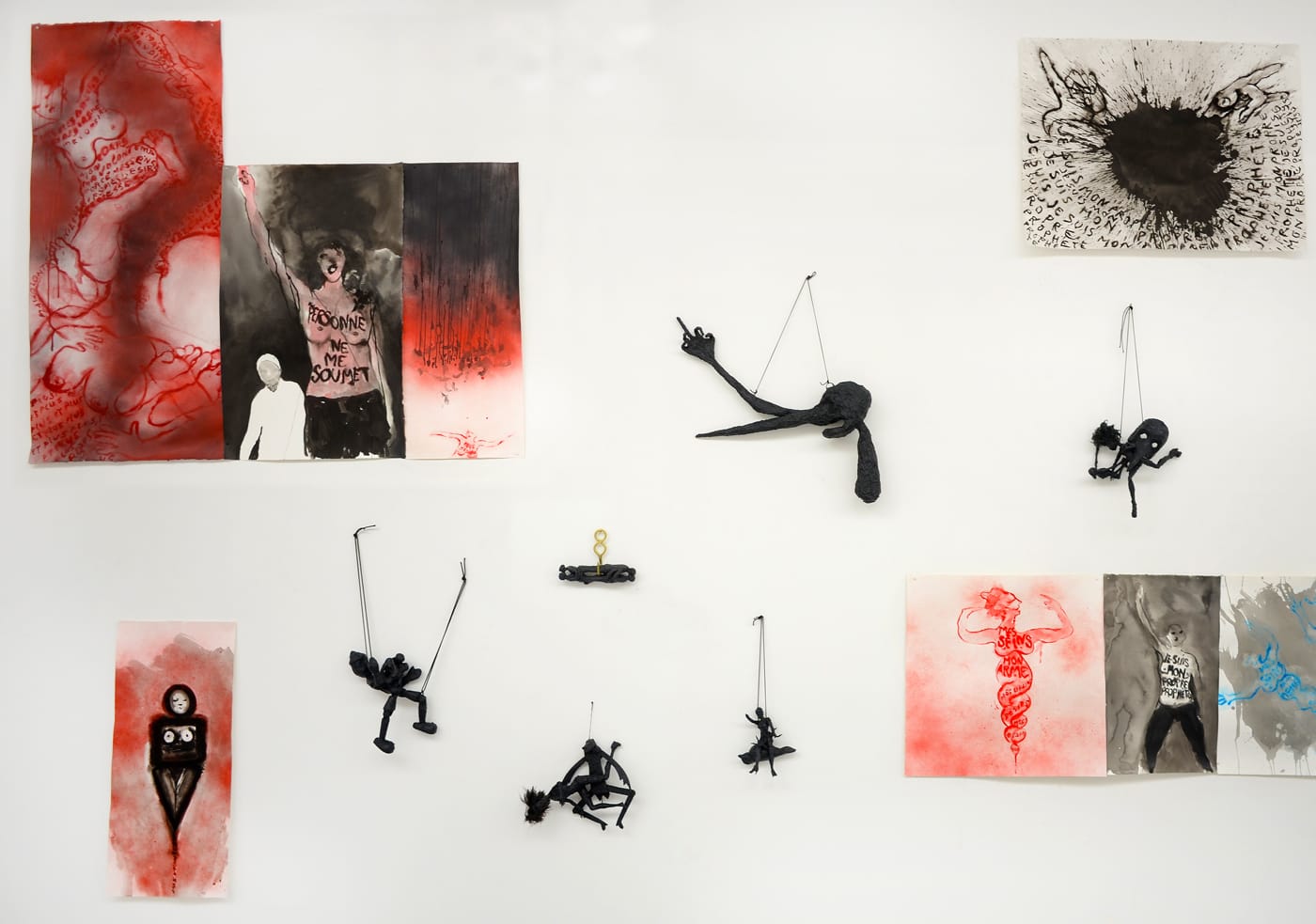 Installation view of Annette Messager, <em>À mon seul désir</em> at Librairie Marian Goodman, Paris (all photos by Rebecca Fanuele, courtesy of the artist and Marian Goodman Gallery)