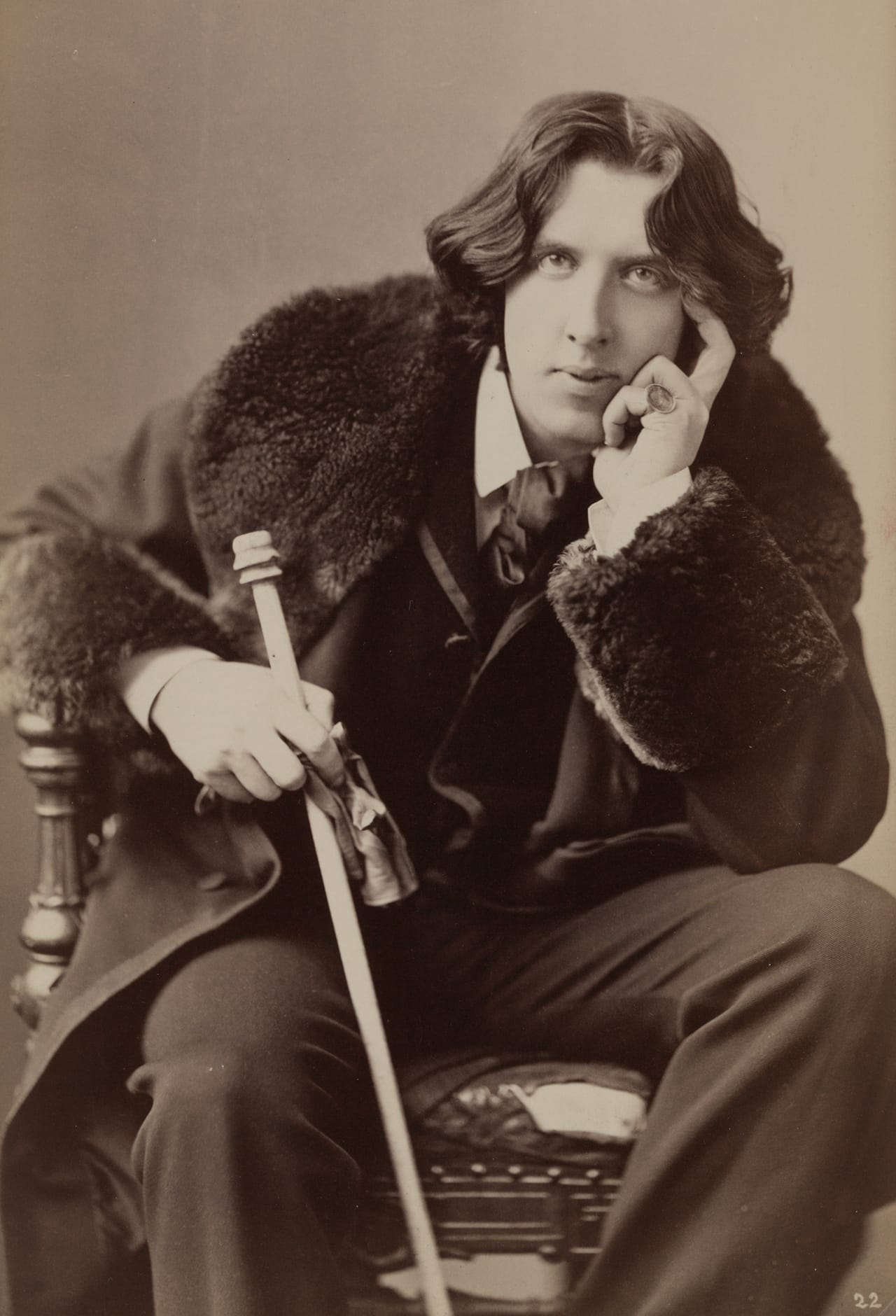 Napoleon Sarony, “Portrait of Oscar Wilde #22” (1882) (© Library of Congress, Washington)