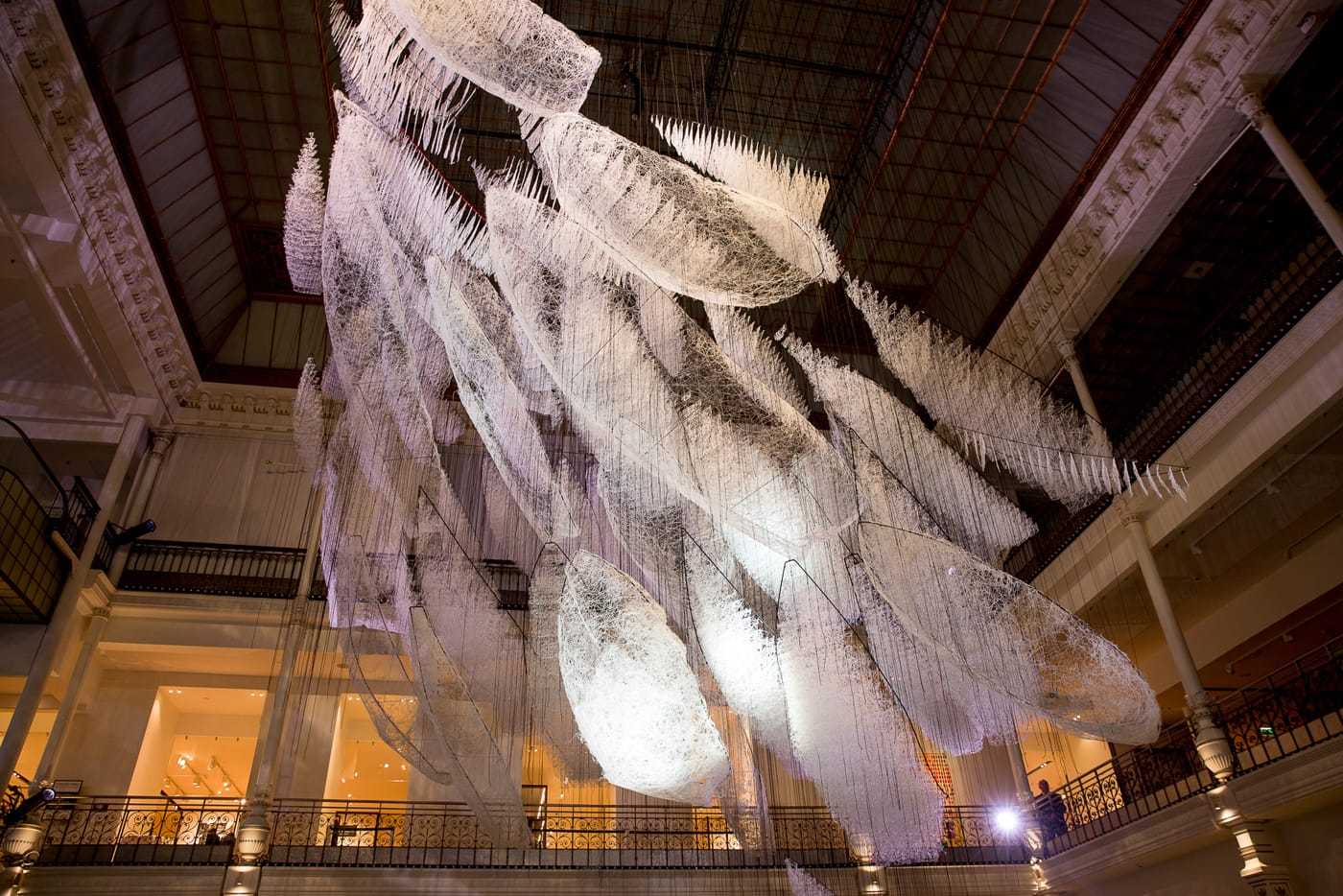 Chiharu Shiota, Where are we going? installation view (photo © Gabriel de la Chapelle)
