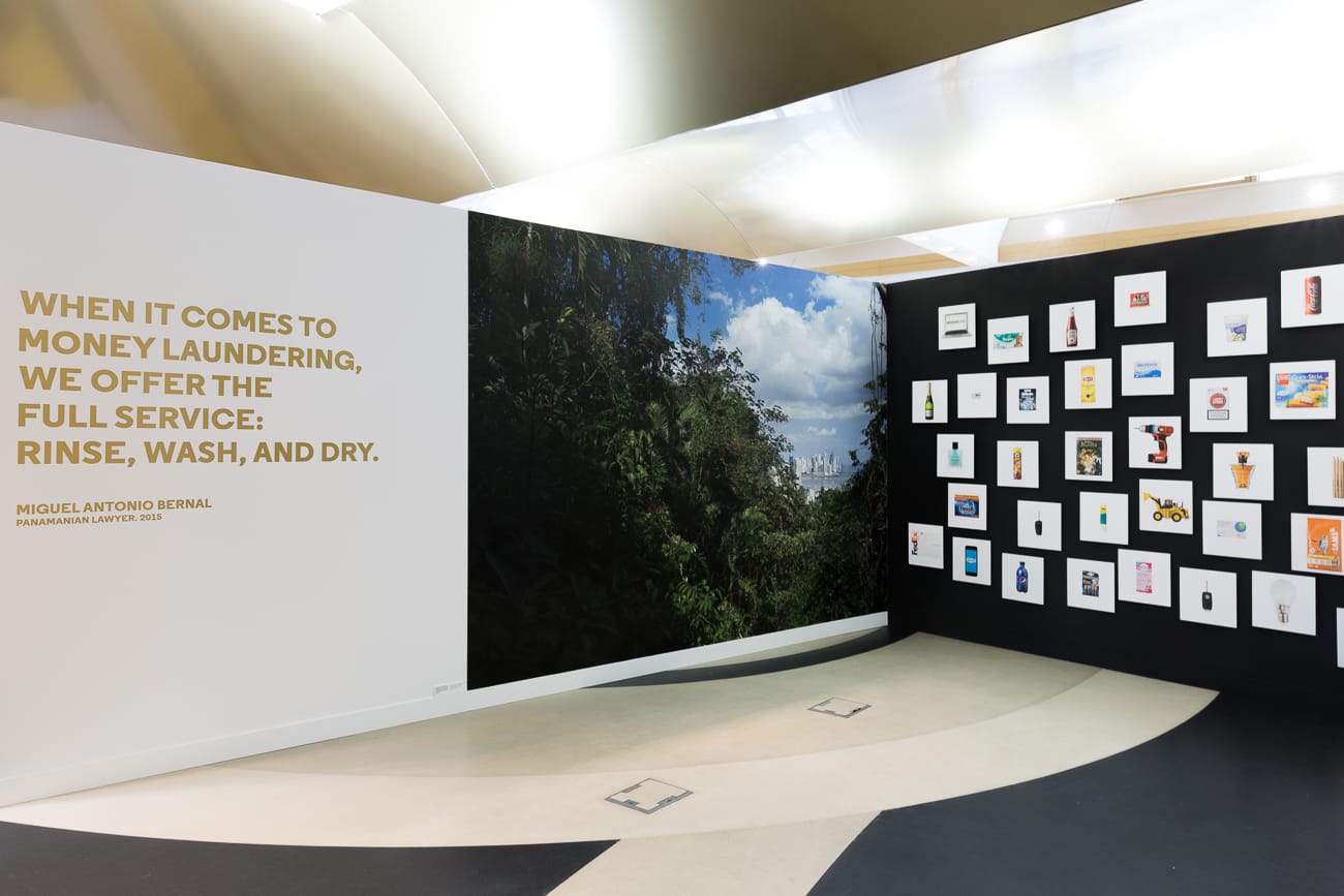 Installation view of Les Paradis, Rapport annuel at Université Paris II Panthéon-Assas (photo © UP2PA - direction de la communication - 2017)