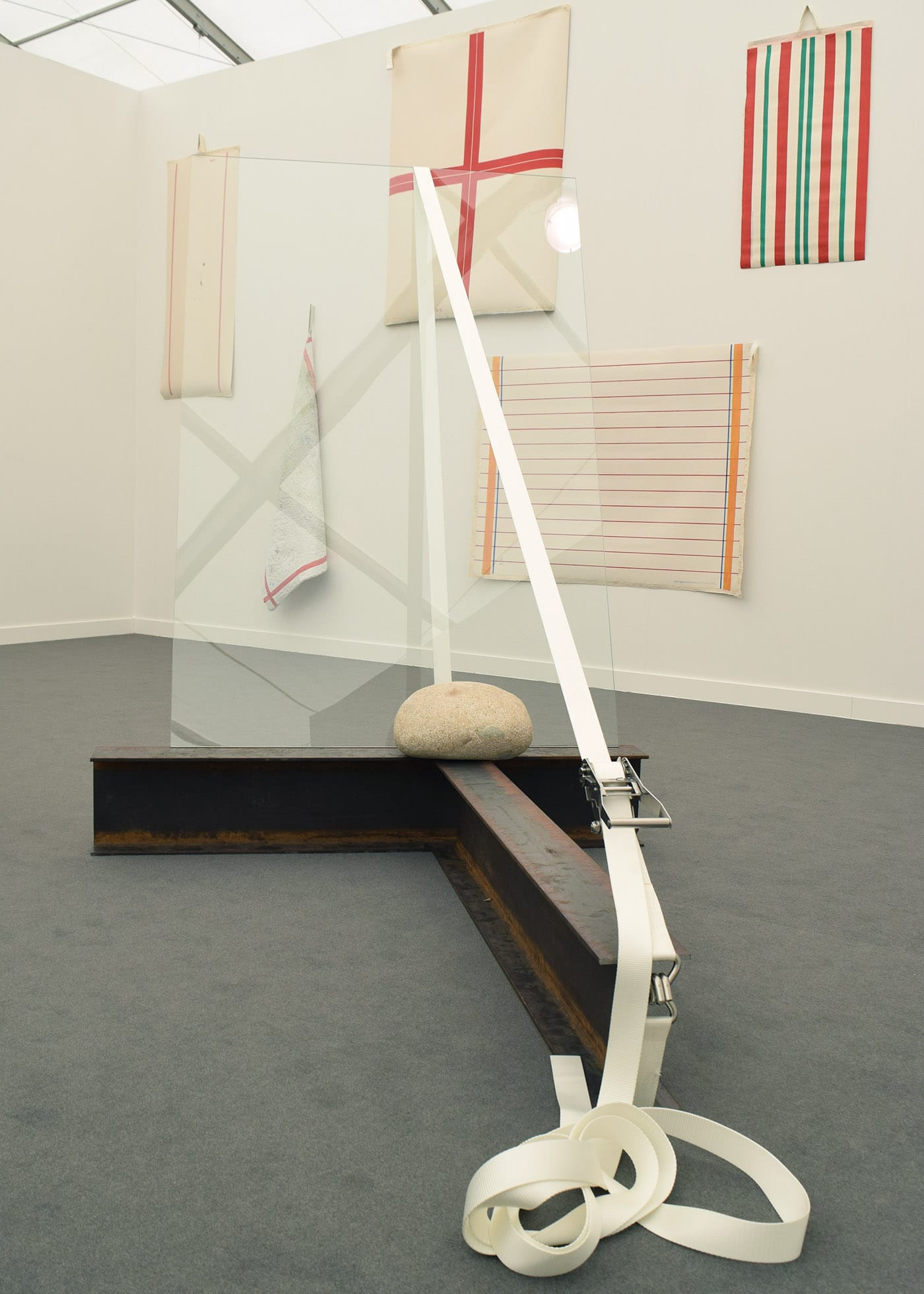 Sculpture by Jose Dávila in the Travesía Cuatro booth