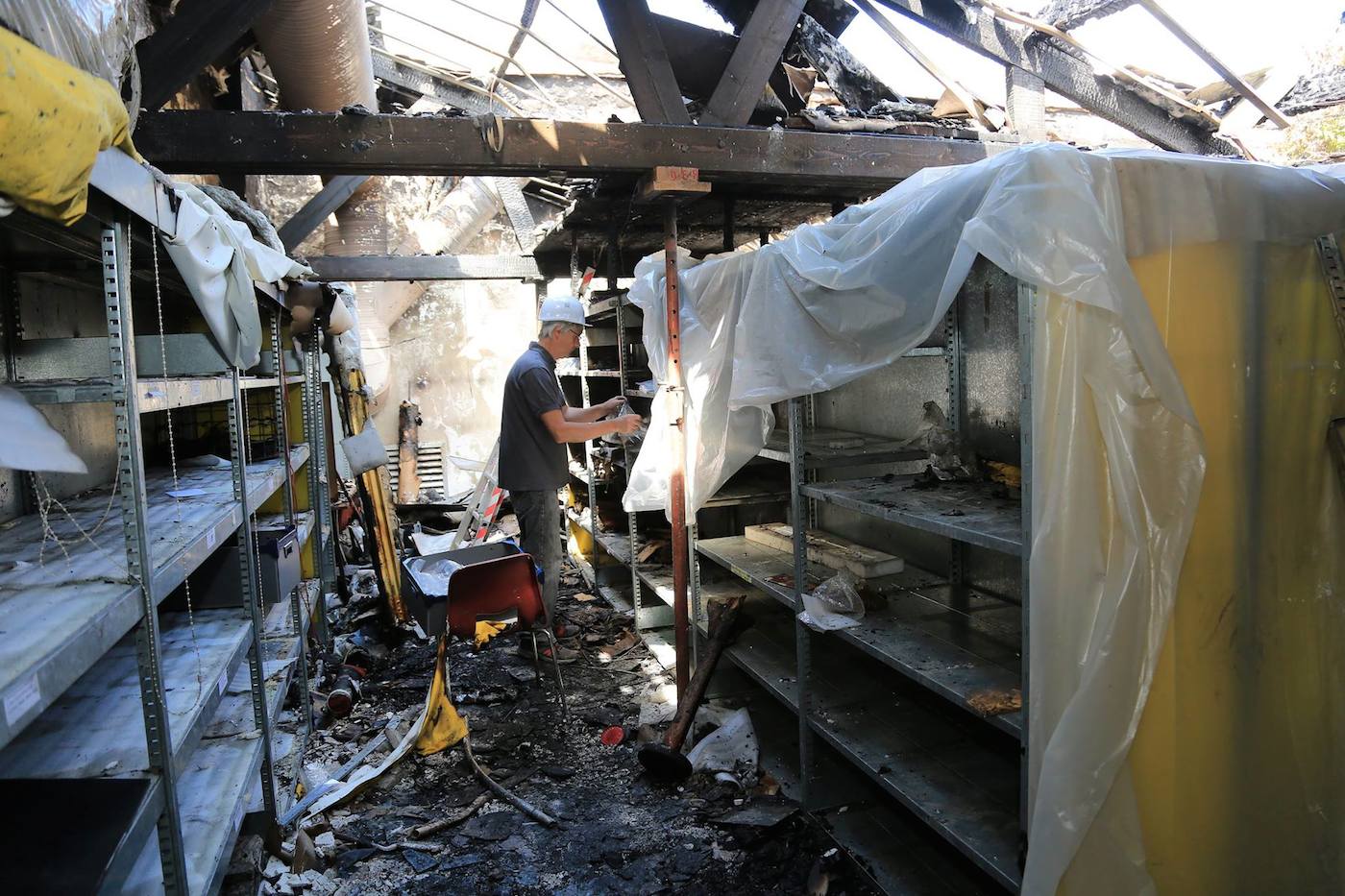 Remnants of works destroyed by a fire in the storage building of the Musée de Tatihou (photo ©DDAGUIER-CD50, courtesy Conseil Départemental de La Manche, <a href="https://www.facebook.com/MancheCD50/photos/a.1227071080753924.1073741828.1176728879121478/1253441311450234/">via Facebook</a>)