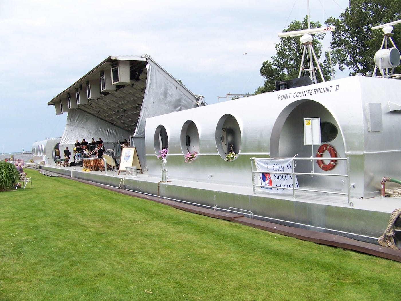 The Point Counterpoint II barge