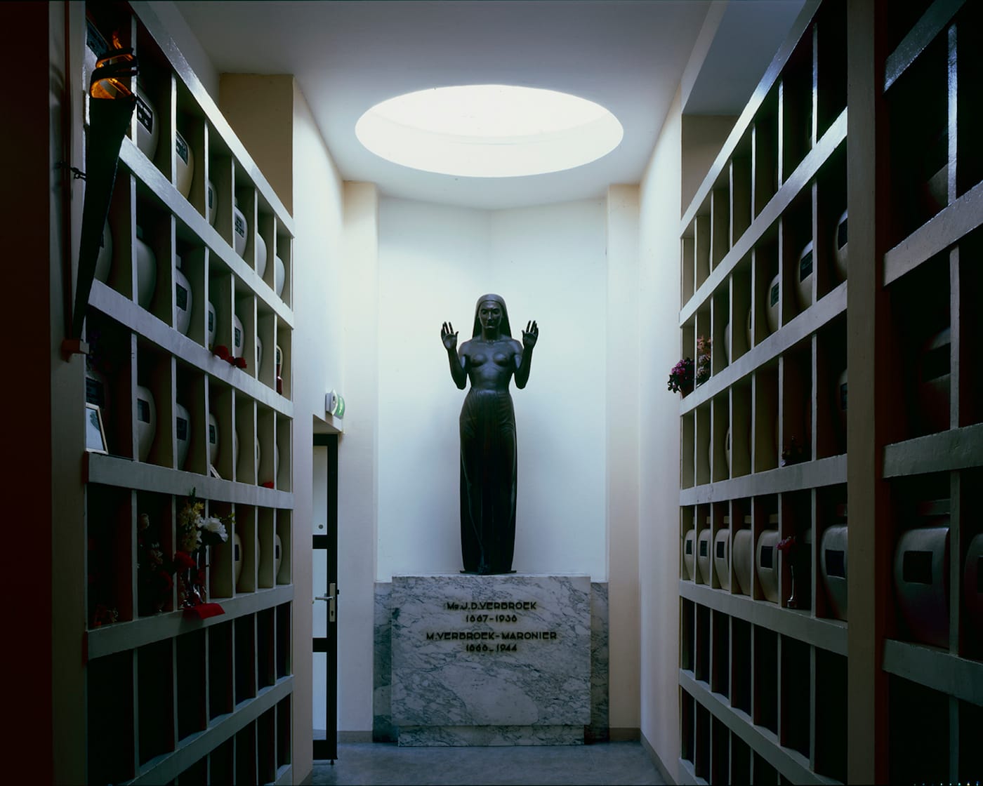 Hrair Sarkissian, "BC Westerverld 29/12/2014 14:30," from <em>Wish Ambulance</em> (courtesy the artist)