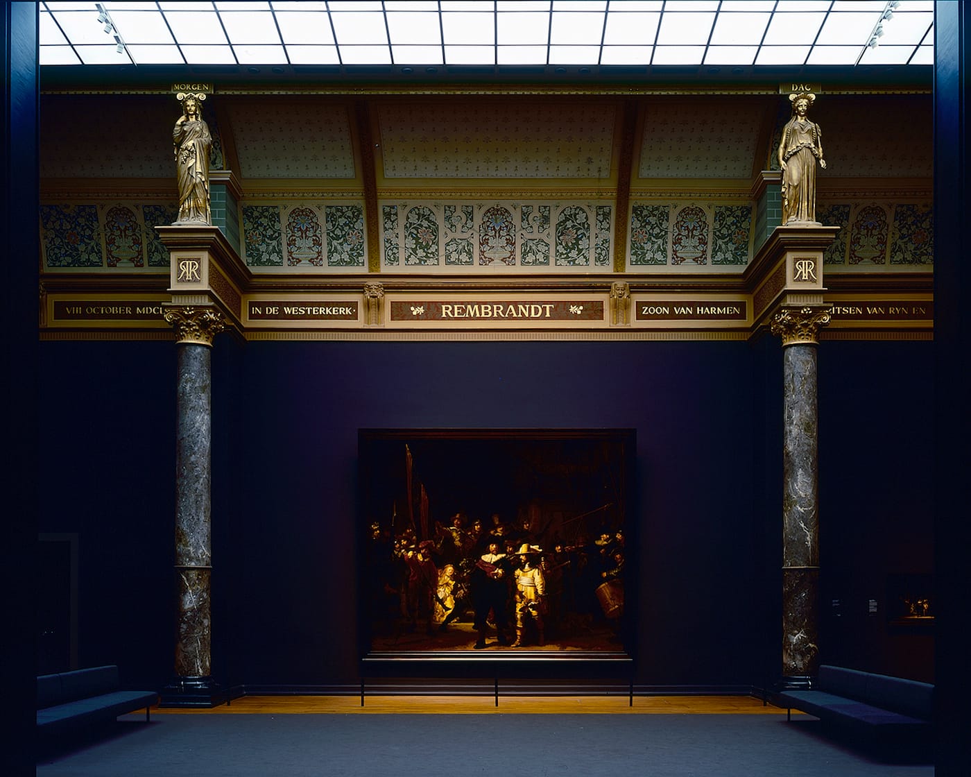 Hrair Sarkissian, "Rijksmuseum 03/03/2015 17:08," from <em>Wish Ambulance</em> (courtesy the artist)