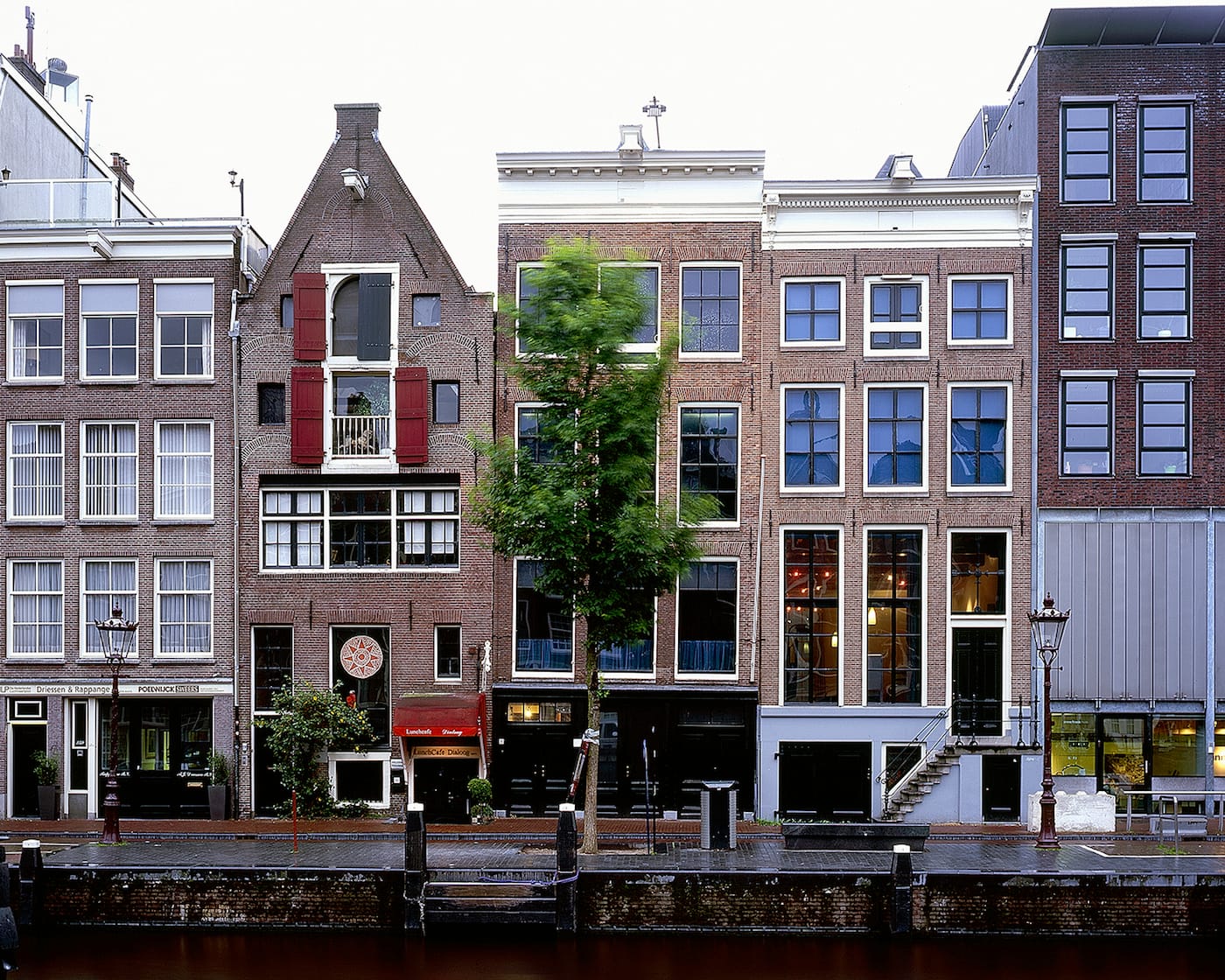 Hrair Sarkissian, "Anne Frank Museum 18/12/2014 00:00:00," from <em>Wish Ambulance</em> (courtesy the artist)