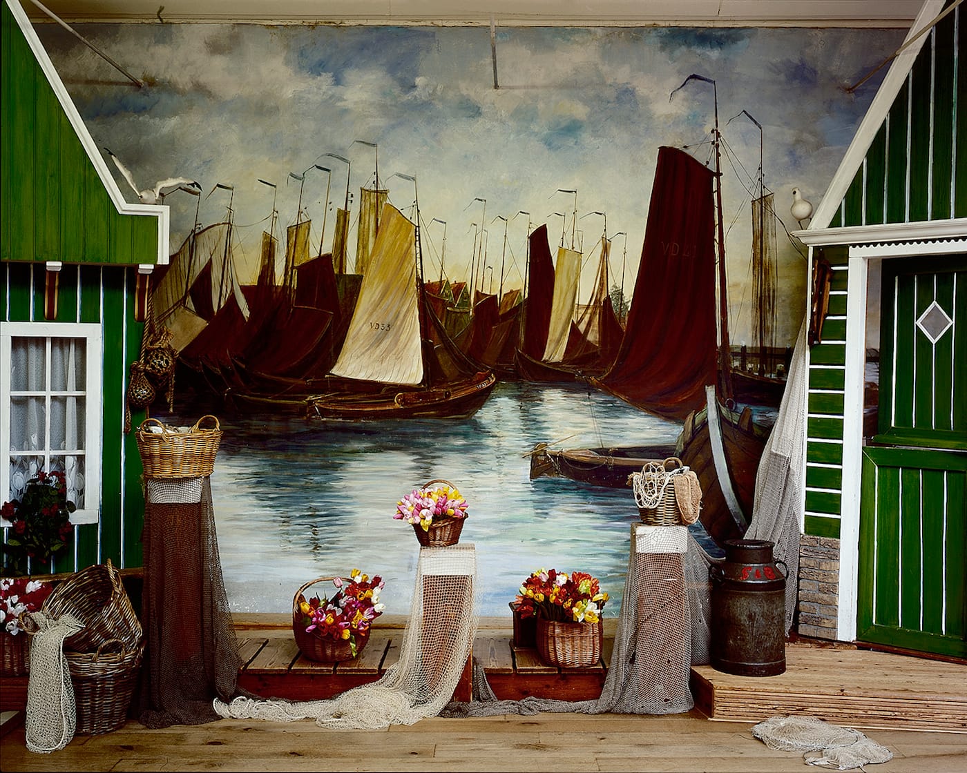 Hrair Sarkissian, "Foto Zwarthoed 23/10/2014 14:12," from <em>Wish Ambulance</em> (courtesy the artist)