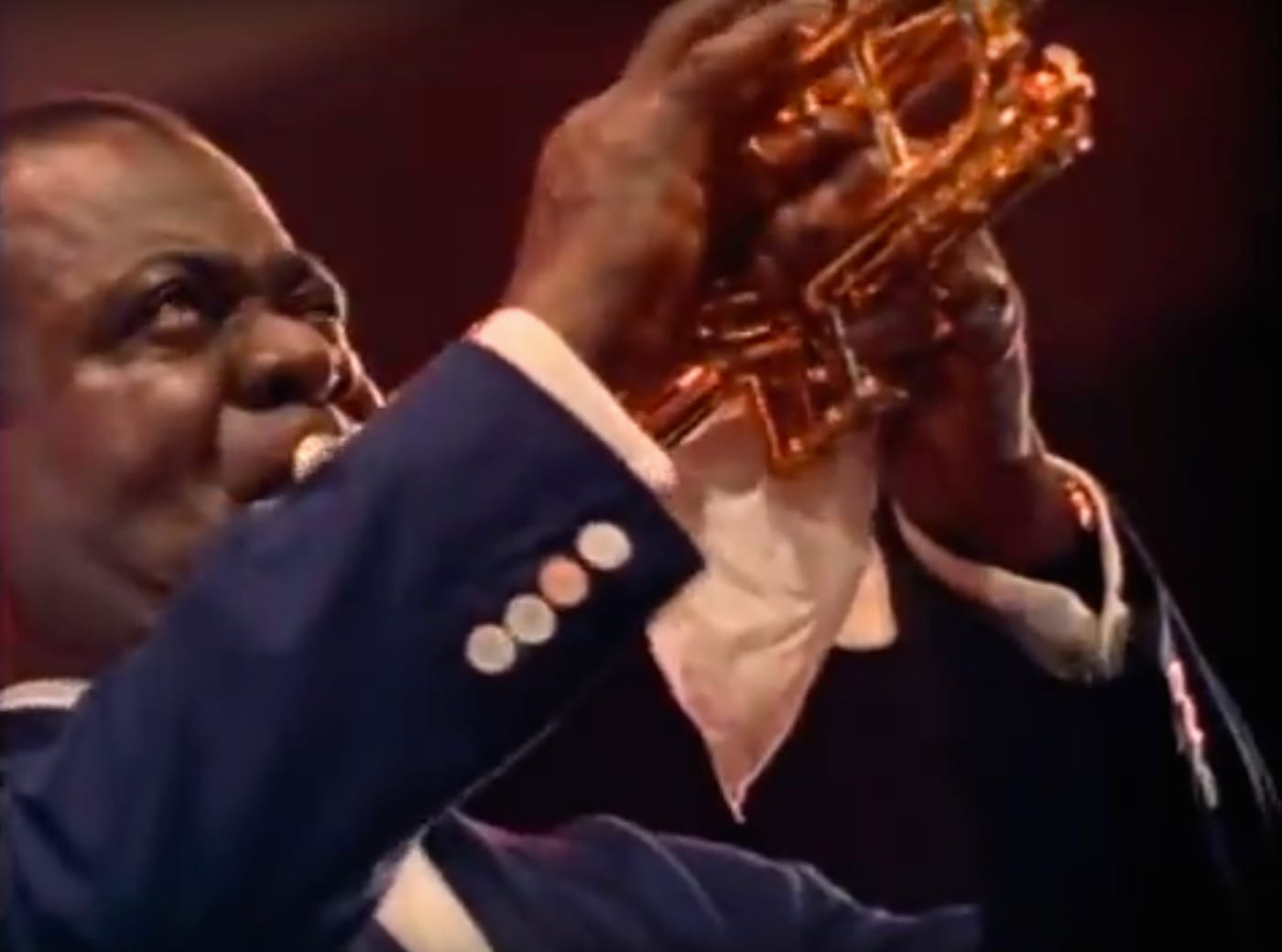 Still from <em>Jazz on a Summer's Day</em> (1959) (screenshot by the author via YouTube)