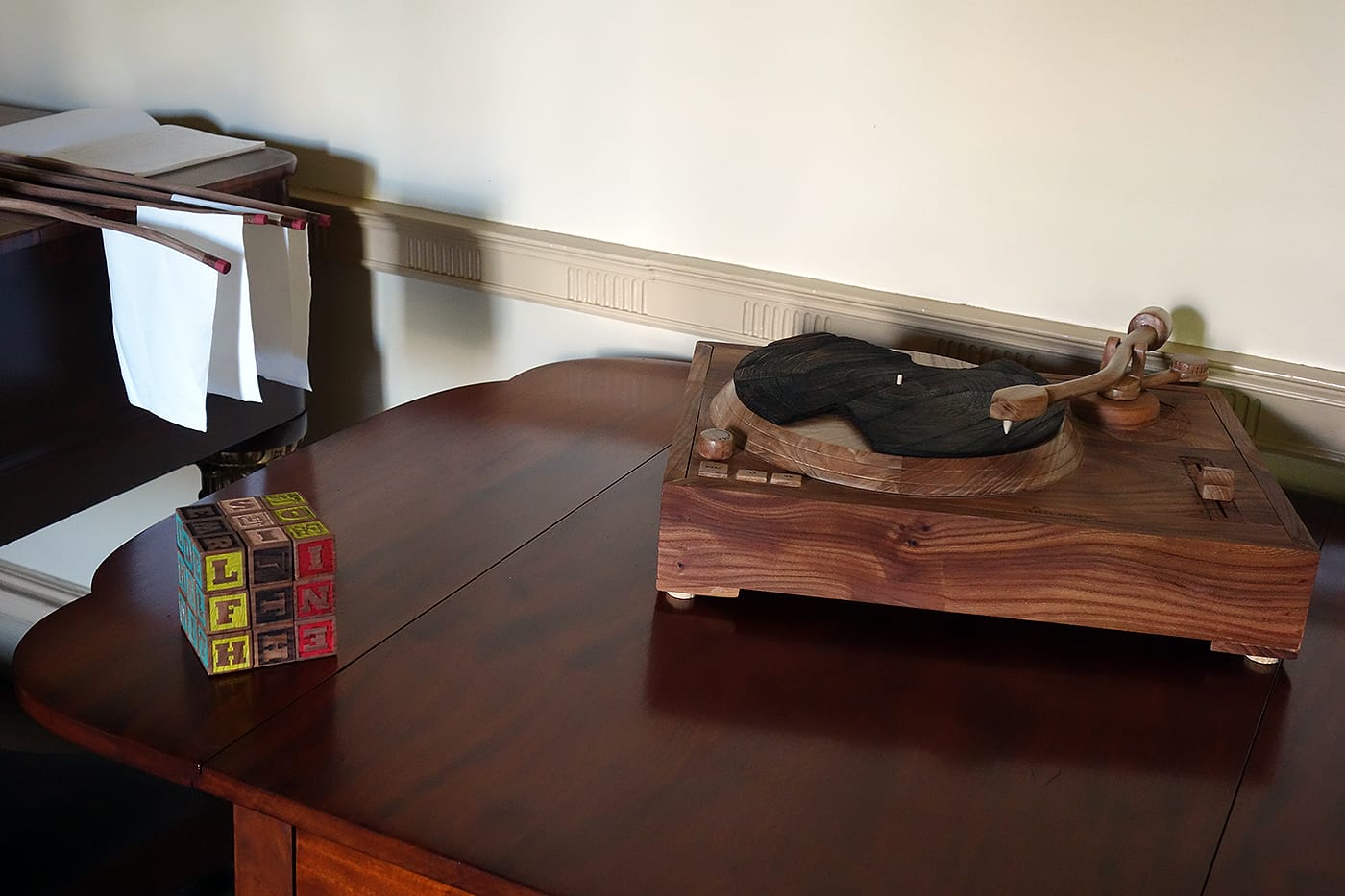 Installation view of <em>Witness Tree Project</em> at the Lefferts Historic House in Prospect Park (photo by the author for Hyperallergic)