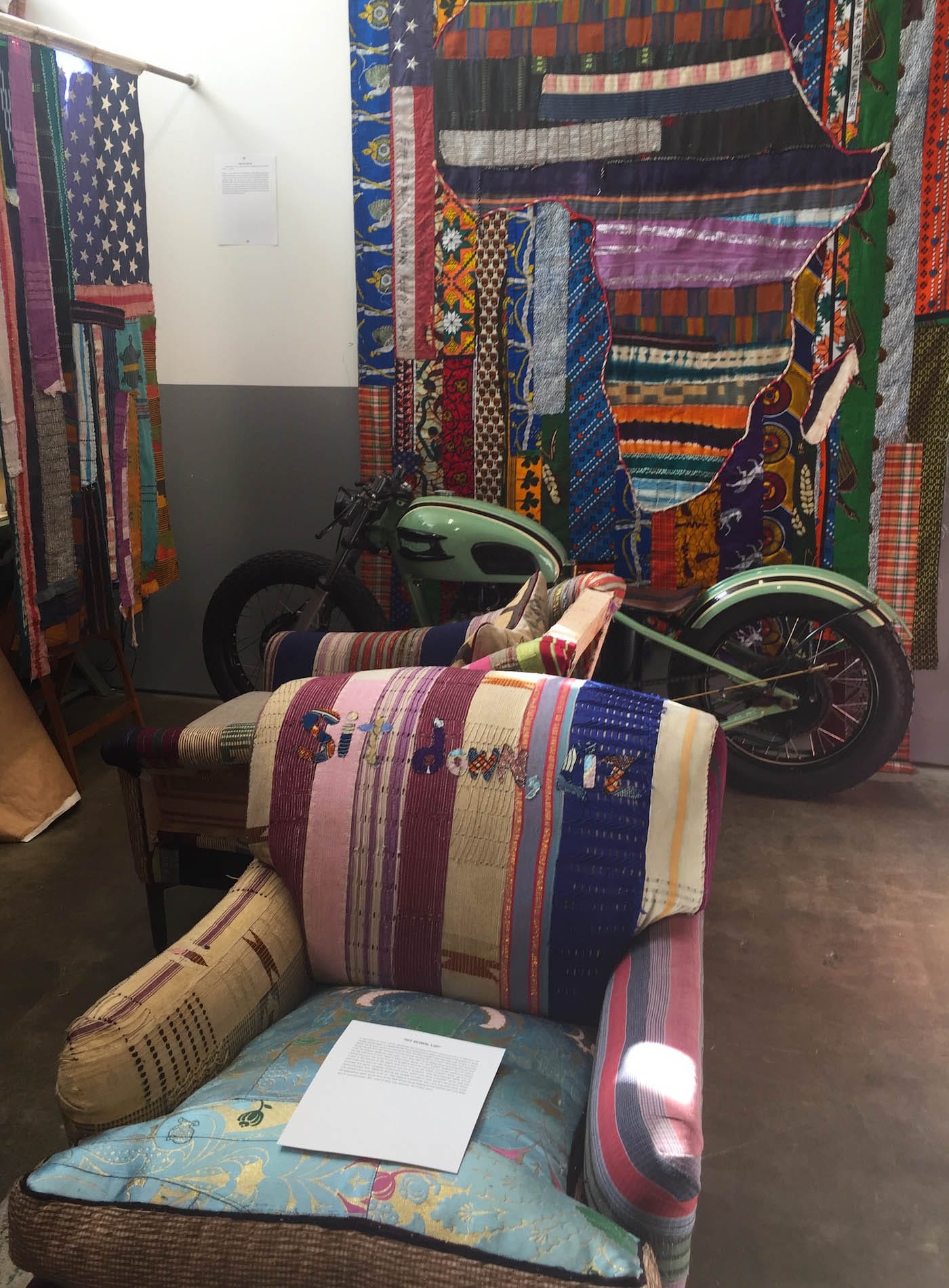 Works in daàPò reo's studio at 1642 Weirfield Street (photo Elisa Wouk Almino/Hyperallergic)