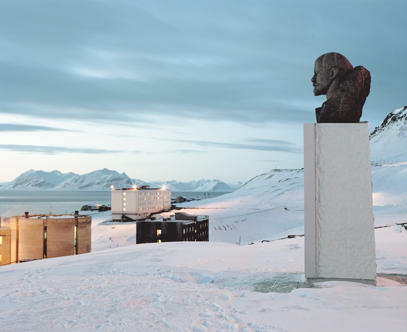 Julia de Cooker, "Lenin, Barentsburg" from <em>Svalbard – An Arcticficial Life</em> (© Julia de Cooker)