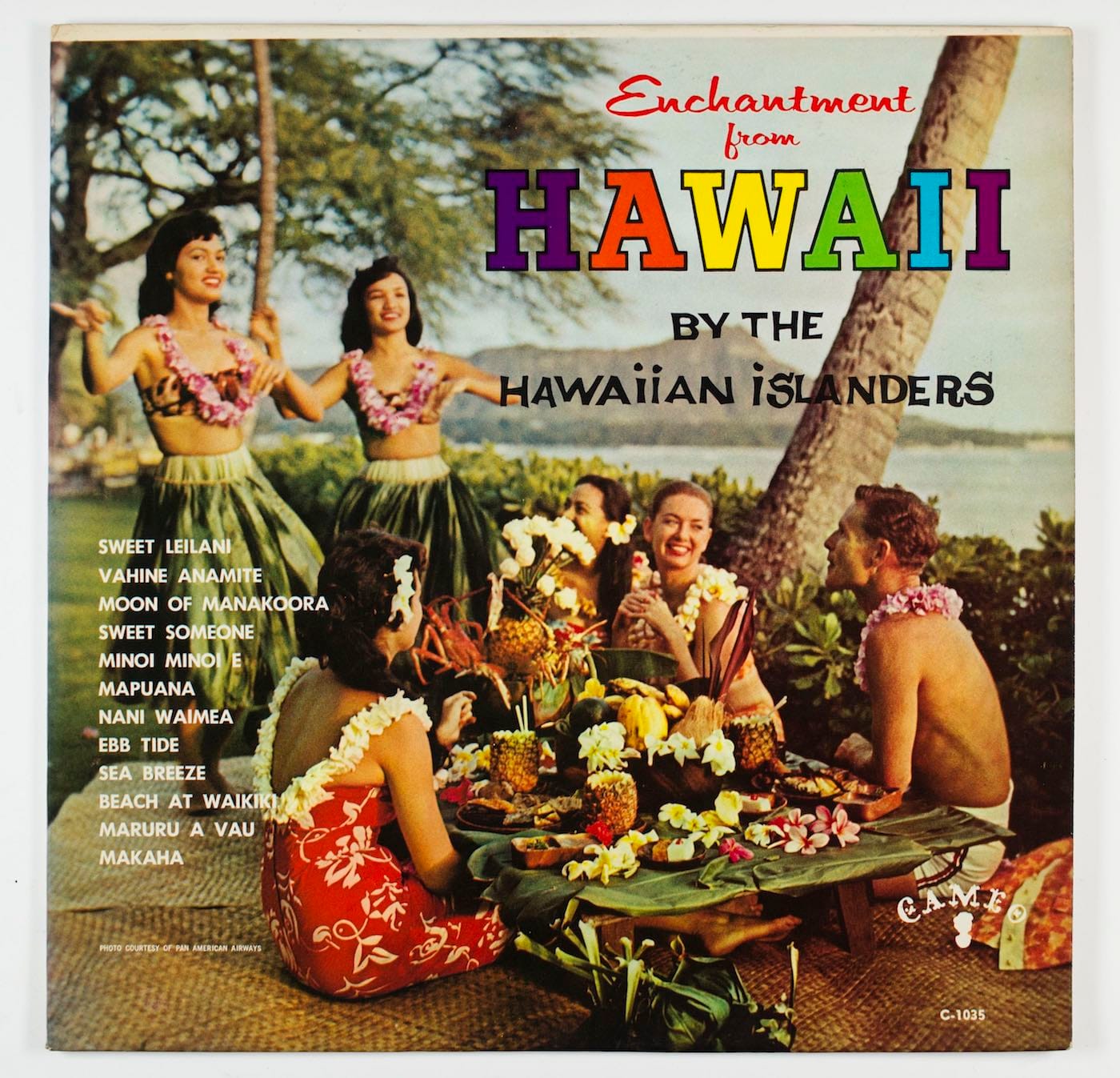 <em>Hawaiian Islanders: Enchantment from Hawaii</em> (Cameo C 1035, photo courtesy Pan American Airlines) (courtesy the MIT Press)