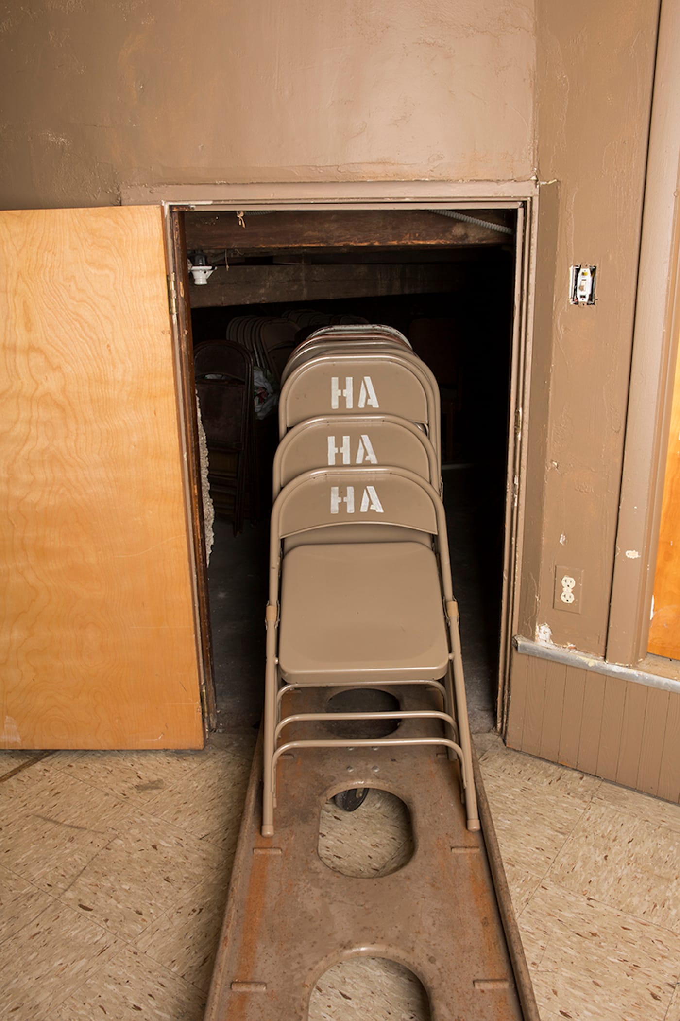 Lindsey White, "Laugh Track" (2016) (courtesy the artist; © Lindsey White)