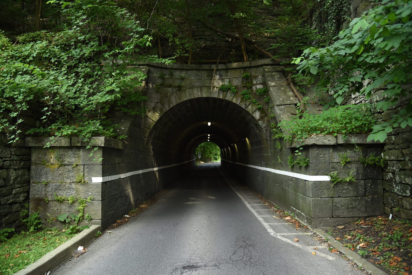 Nathan Kensinger, "Station Road crossing at Barney (formerly Jewell’s) Brook, Irvington" (2017) (courtesy the artist)