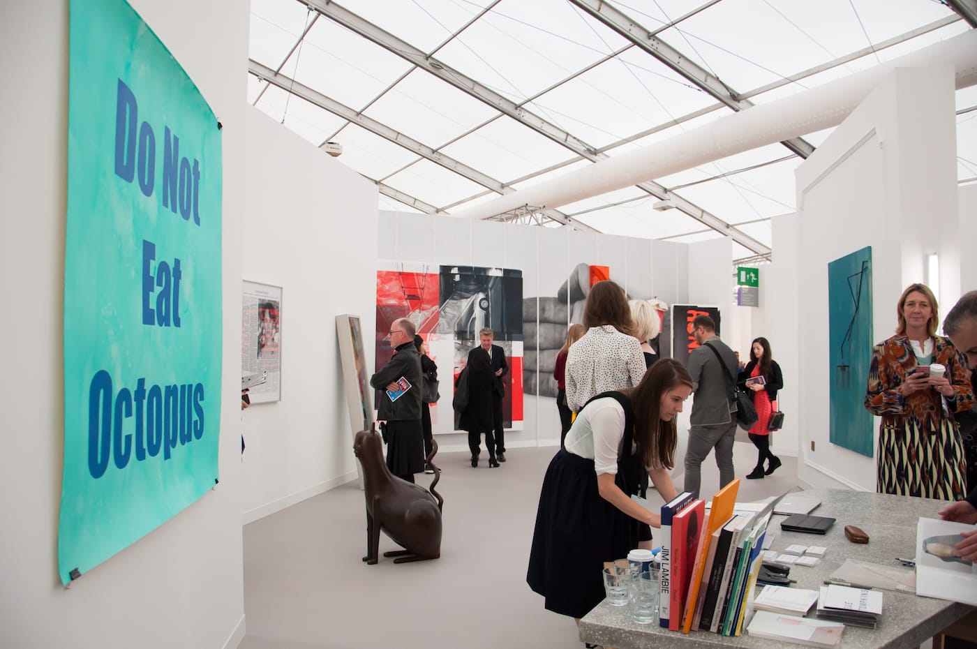 Crowds at Frieze London 2017 (photo courtesy Frieze)