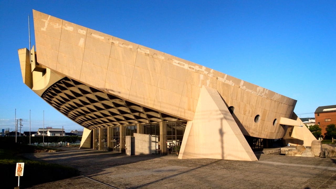 Japan, Kagawa: Prefectural Gymnasium, it was designed to evoke the form of a traditional Japanese wooden barge (photo by Noriyuki Kawanishi/World Monuments Fund)
