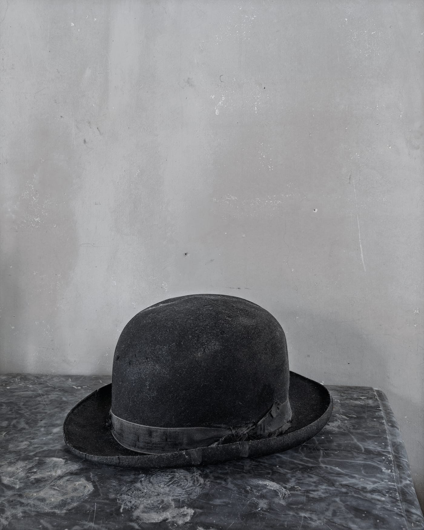 Joel Meyerowitz, "Cézanne's Hat" (2011), from <em>Cézanne's Objects</em> (courtesy the artist and Damiani)