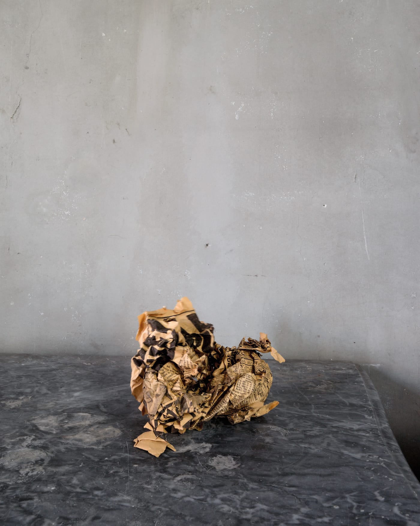 Joel Meyerowitz, "Newspaper" (2013), from <em>Cézanne's Objects</em> (courtesy the artist and Damiani)