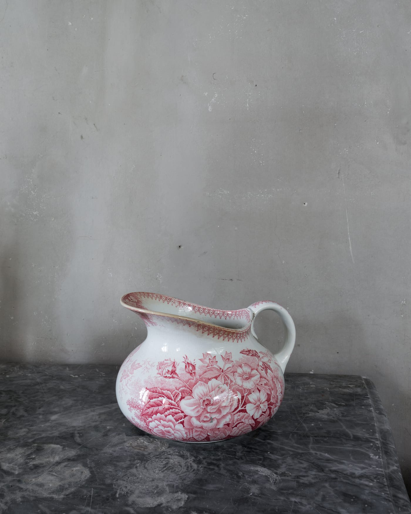 Joel Meyerowitz, "Pitcher" (2011), from <em>Cézanne's Objects</em> (courtesy the artist and Damiani)