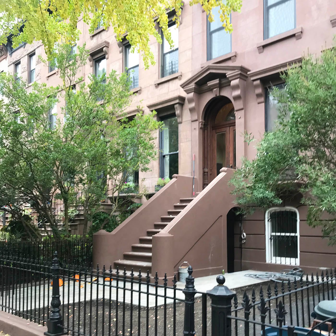 Paul Manafort's brownstone at 377 Union Street in Carroll Gardens, Brooklyn