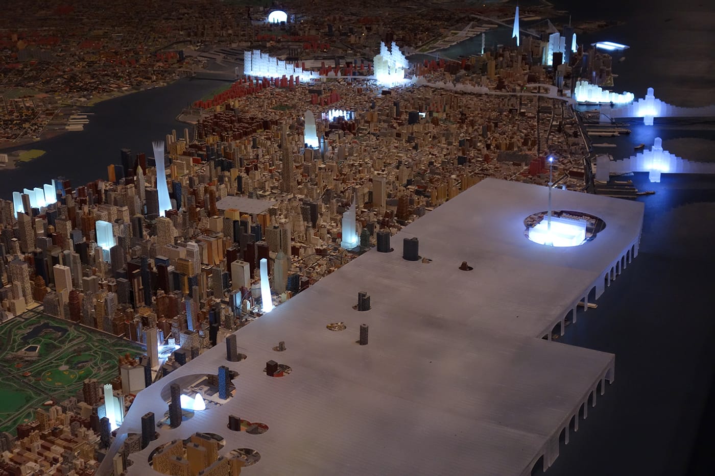 Installation view of <em>Never Built New York</em> at the Queens Museum (photo by the author for Hyperallergic)