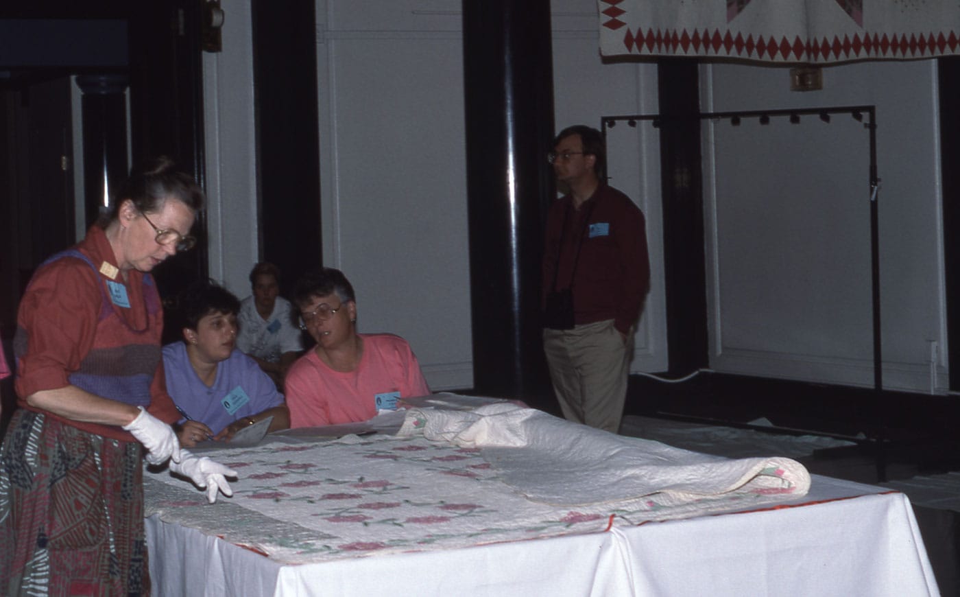 Buffalo Historical Society quilt day (June 1989) (courtesy American Folk Art Museum)