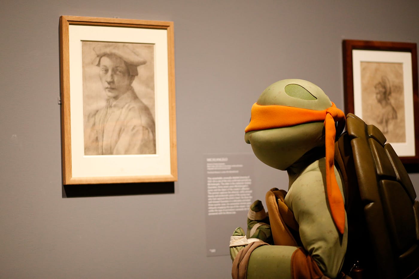 Michelangelo visits the Metropolitan Museum of Art’s Michelangelo exhibition (photo courtesy the Metropolitan Museum of Art, New York)