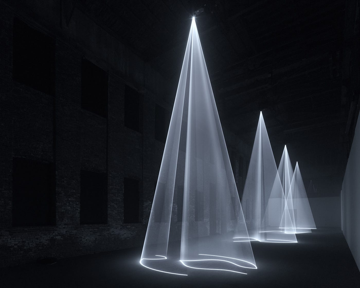 Installation view, <em>Solid Light Works: Anthony McCall</em>, curated by Gabriel Florenz, at Pioneer Works, New York, January 12–March 11, 2018 (© Dan Bradica)