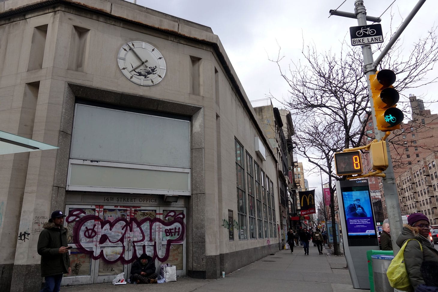 Banksy's new rat at 14th Street and Sixth Avenue