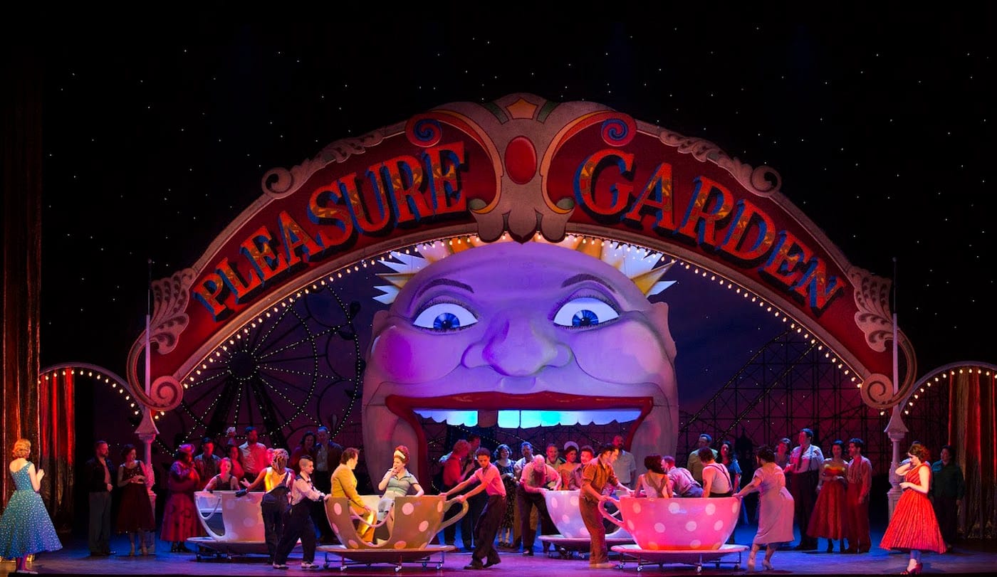 A scene from Act II of Mozart's <em>Così fan tutte</em> (photo by Marty Sohl, courtesy the Metropolitan Opera)