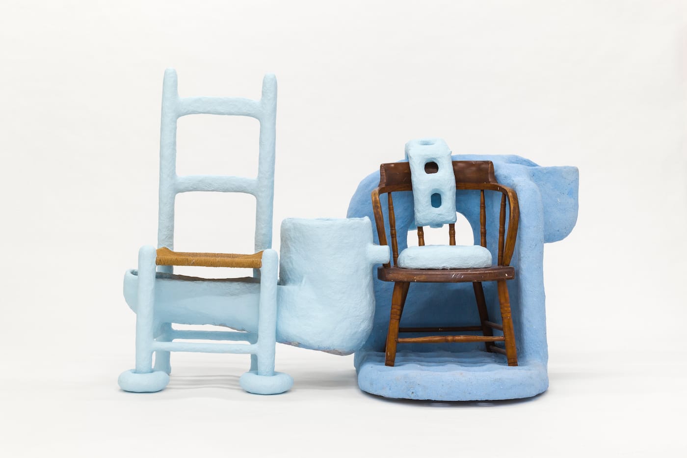Thomas Barger, "Love Me, Protect Me Chair" (2018), paper pulp, plywood, two wooden chairs, polyurethane, and paint, 44 x 60 x 38 in