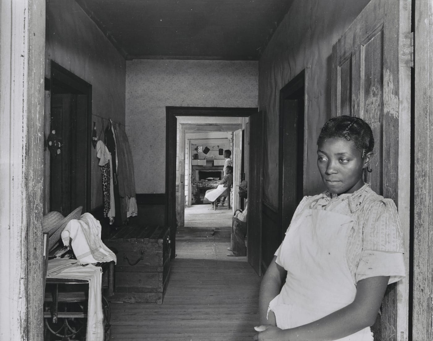 Jack Delano, "Interior of Negro Rural House, Greene County, Georgia" (June 1941), gelatin silver print (courtesy the Museum of Modern Art, New York)