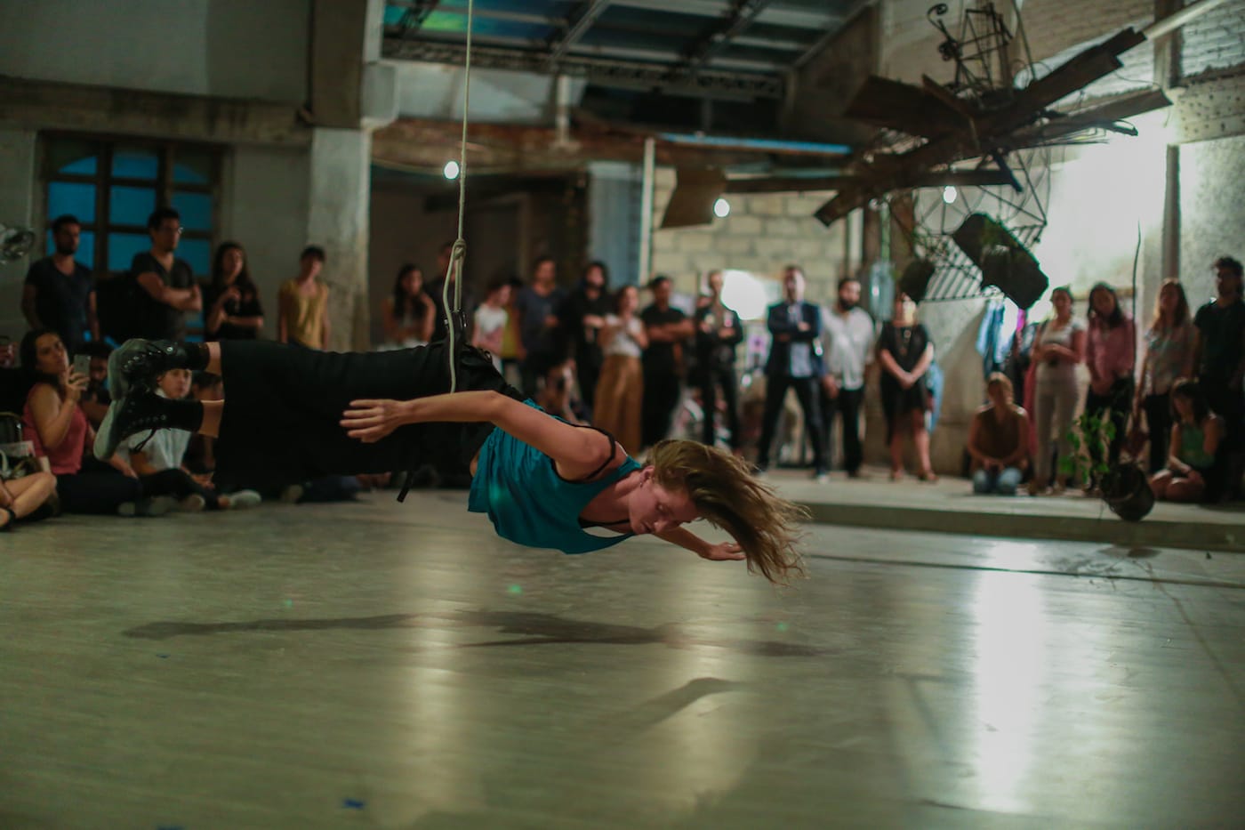 Abraham Cruzvillegas, Bárbara Foulkes, and Andrés García Nestitla, view of the performance, "Insistir Insistir Insistir" (June 22, 2017) at La Pista, Mexico City (courtesy of the artists; photo by Carlos Altamirano Allende)