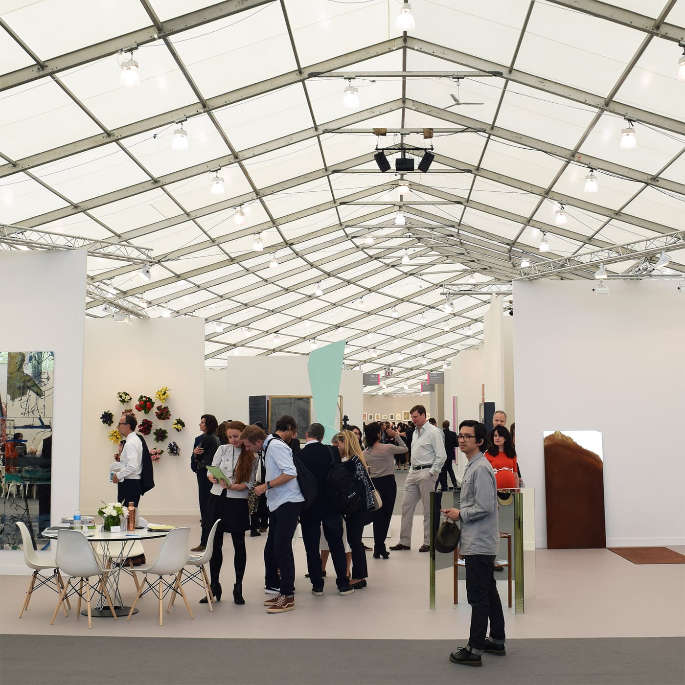 Frieze New York in 2017 (photo by the author for Hyperallergic)