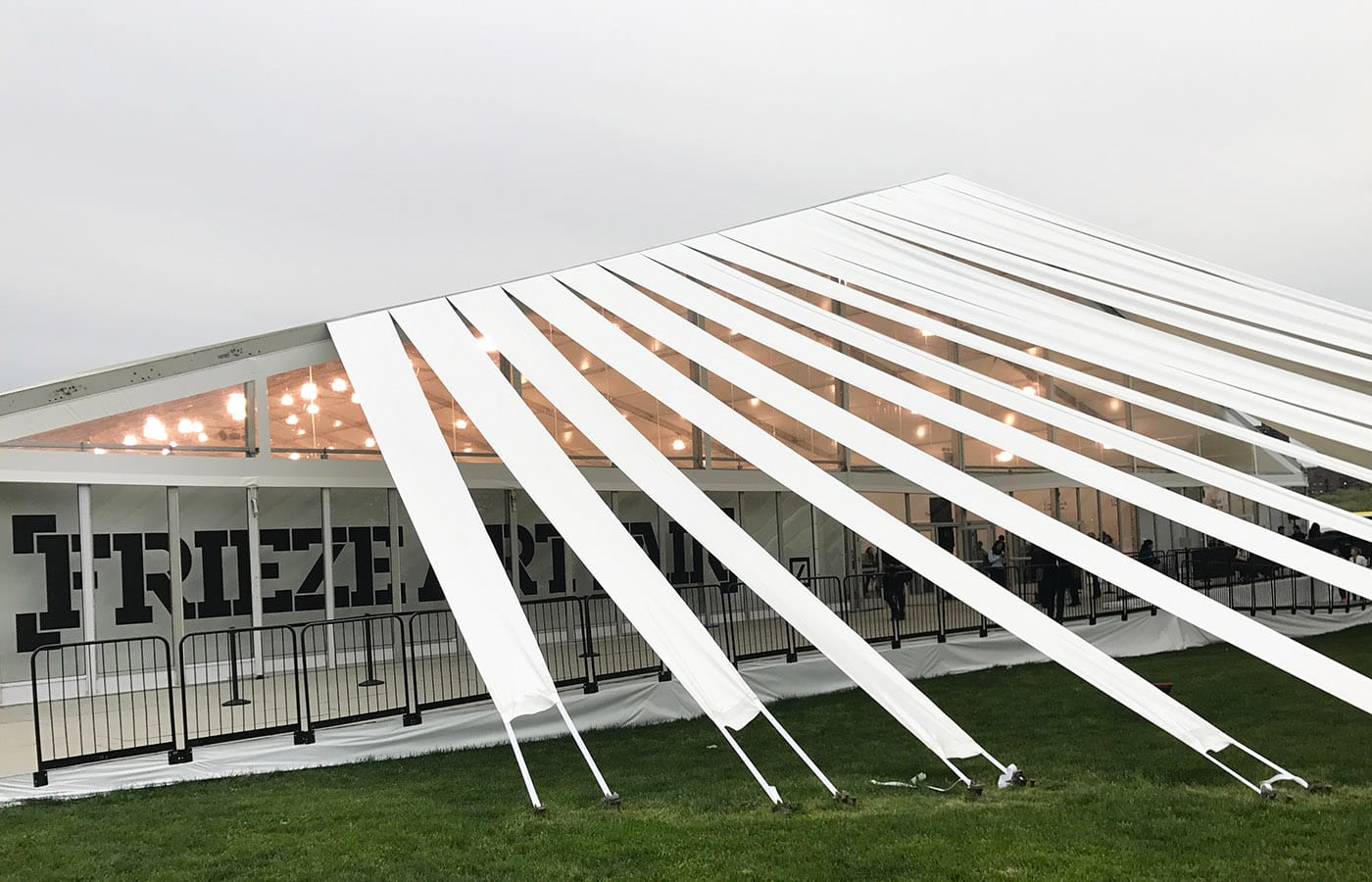 Frieze New York's tent (photo by the author for Hyperallergic)