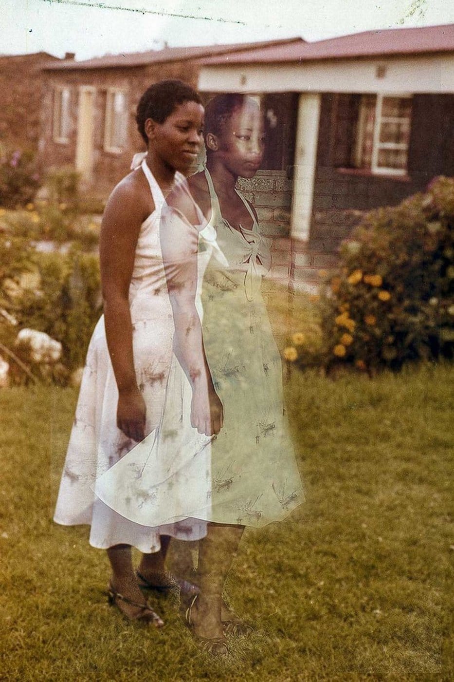 Lebohang Kganye, "Ka mose wa malomo kwana 44 II" (2013), inkjet print on cotton rag paper, 42 x 29.7 cm (© Lebohang Kganye, courtesy Afronova Gallery)