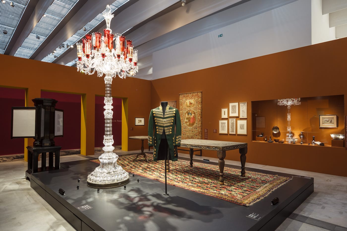 Installation view of <em/>The Rose Empire: Masterpieces of 19th Century Persian Art at the Louvre-Lens (photo by Laurent Lamacz, courtesy Louvre-Lens)