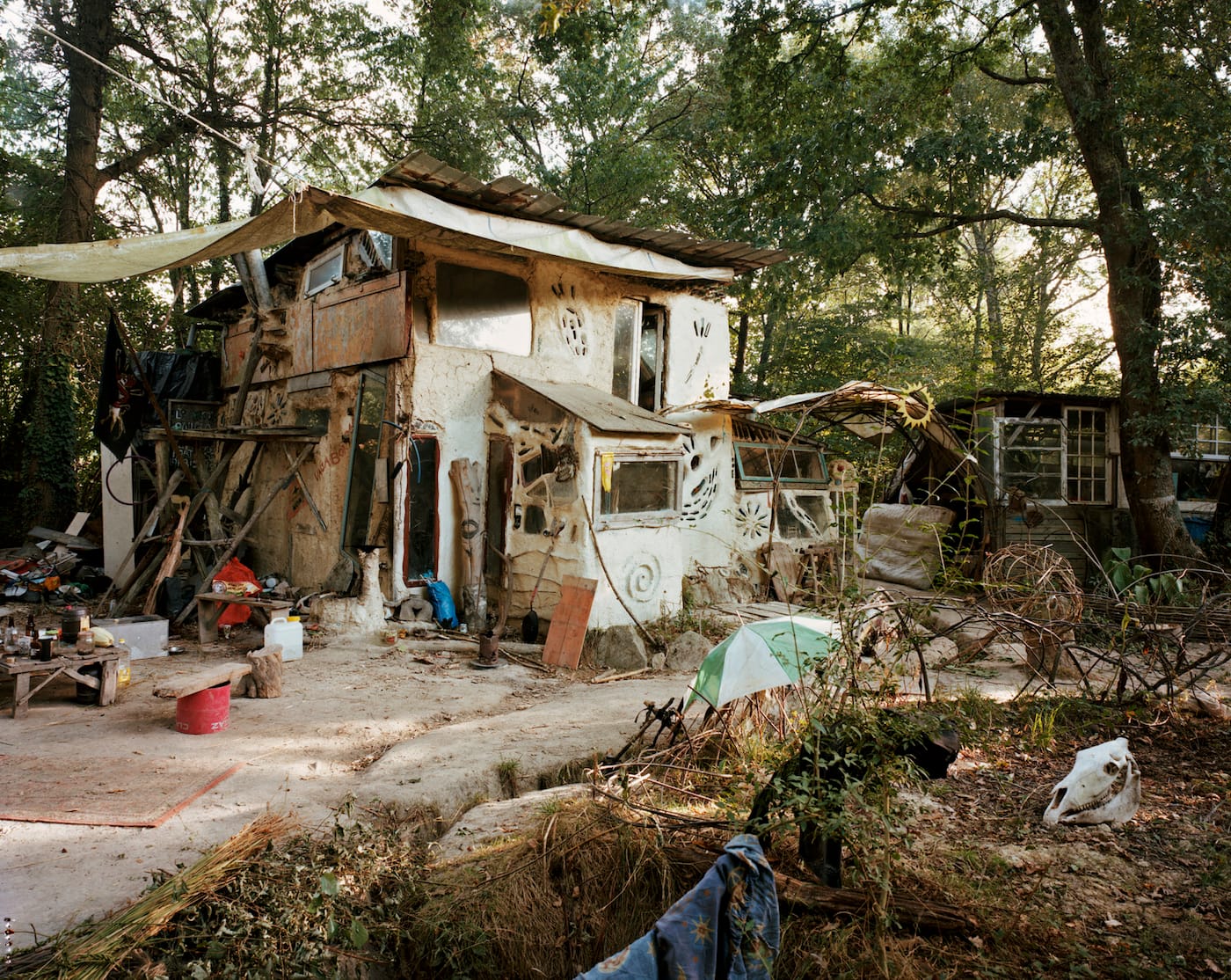 A ZAD cabin known as the Black Box, which was destroyed last month (photo by Immo Klink)