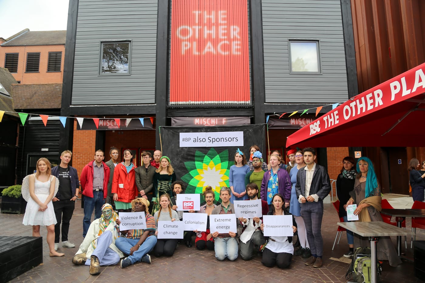 The #BPAlsoSponsors vigil outside the RSC (photo by Diana More)
