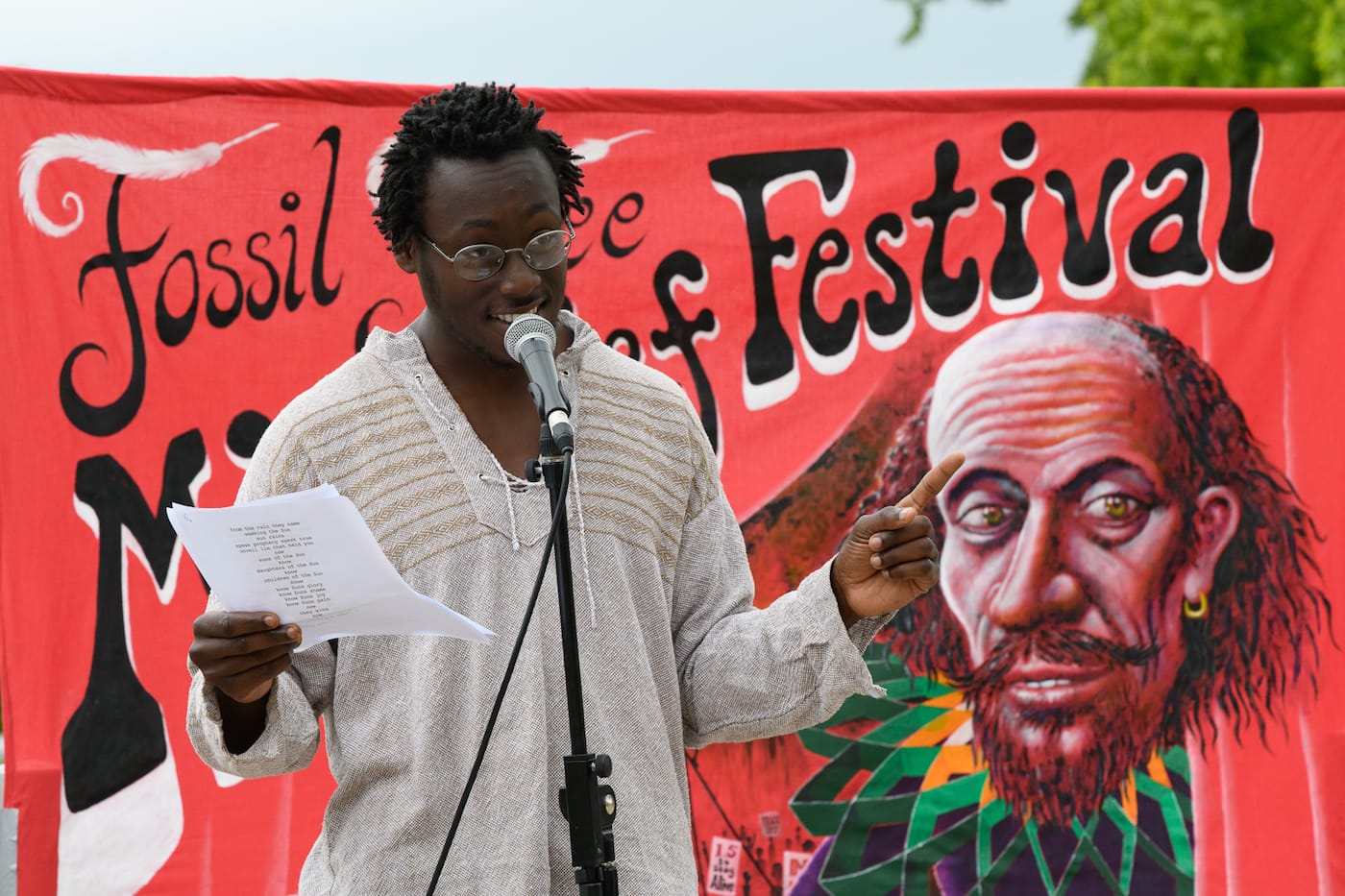 Nadeem Din-Gabisi performs poetry. (photo by Ron Fassbender)
