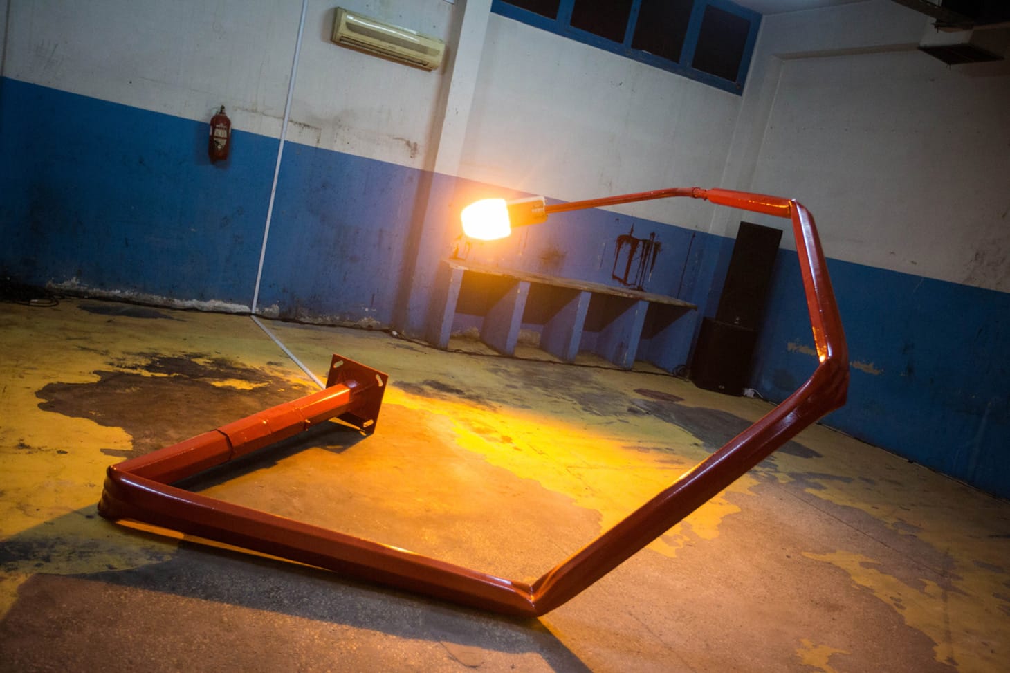 Mohssin Harraki, "Reverbere" (2015) (photo by Wassim Griman for the Kamel Lazaar Foundation)