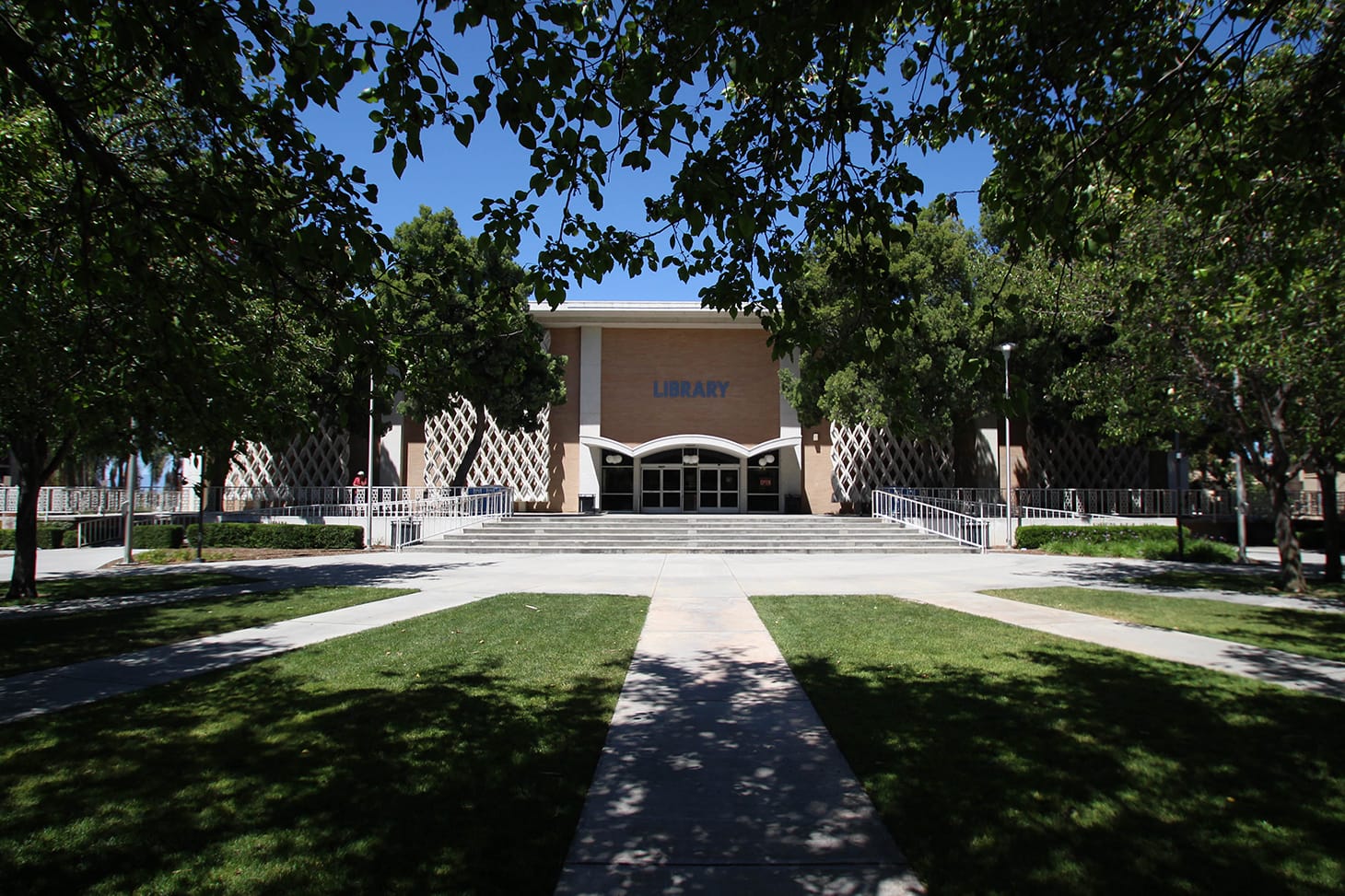 The future home of "The Cheech.” It currently serves as the main branch of the Riverside Public Library (photo by the author for Hyperallergic)