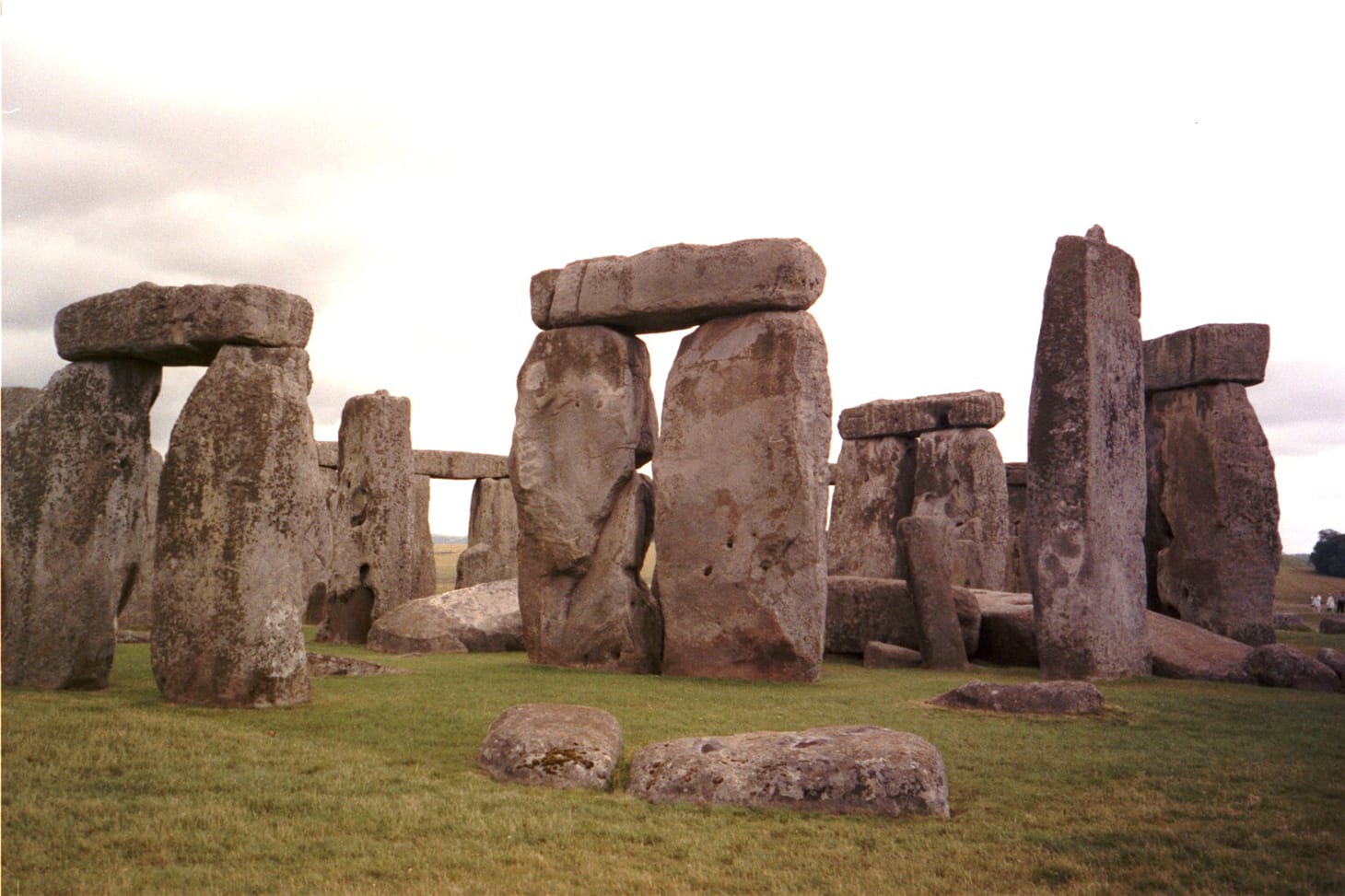 Stonehenge in October 1982 (photo by Jeff Hart, via Flickr)