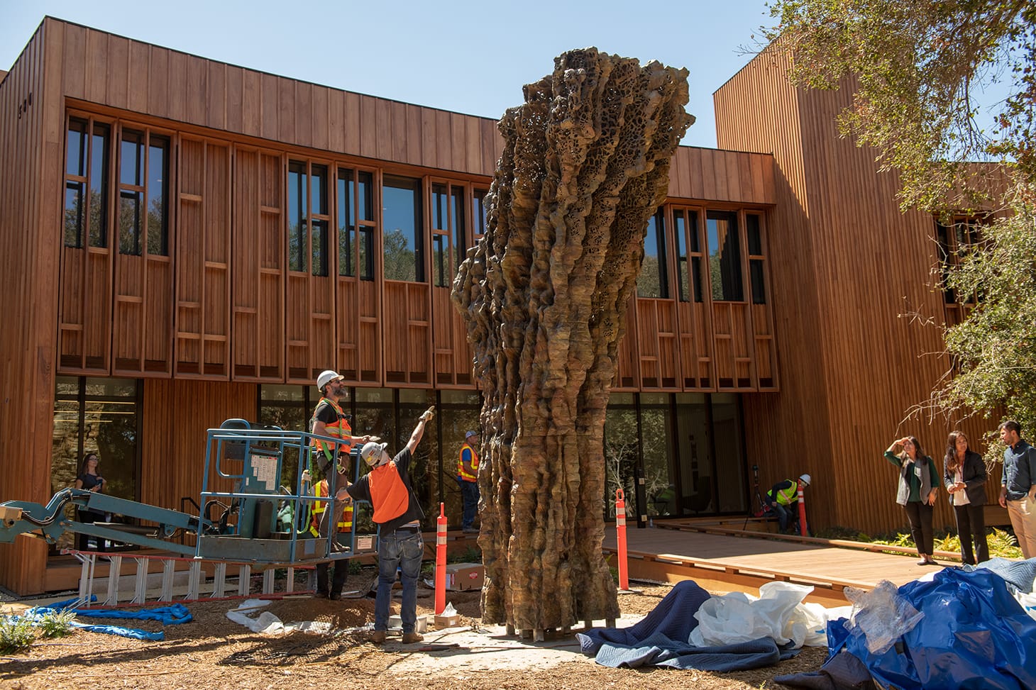 Ursula von Rydingsvard, "MOCNA," in front of Denning House, Stanford (image courtesy Linda A. Cicero / Stanford News Service and MOCNA, © Ursula von Rydingsvard 2018, courtesy Galerie Lelong)