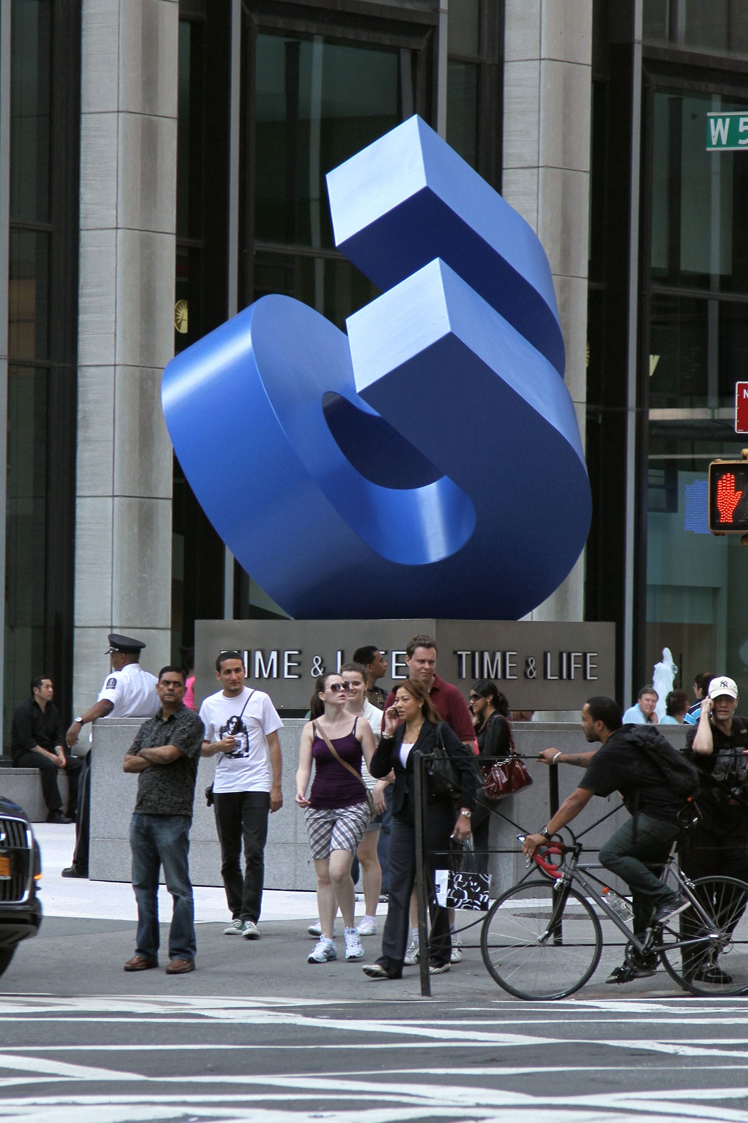 William Crovello, "Curved Curb" (1972), outside the Time-Life building (image via Jim, The Photographer's Flickrstream, 2012)
