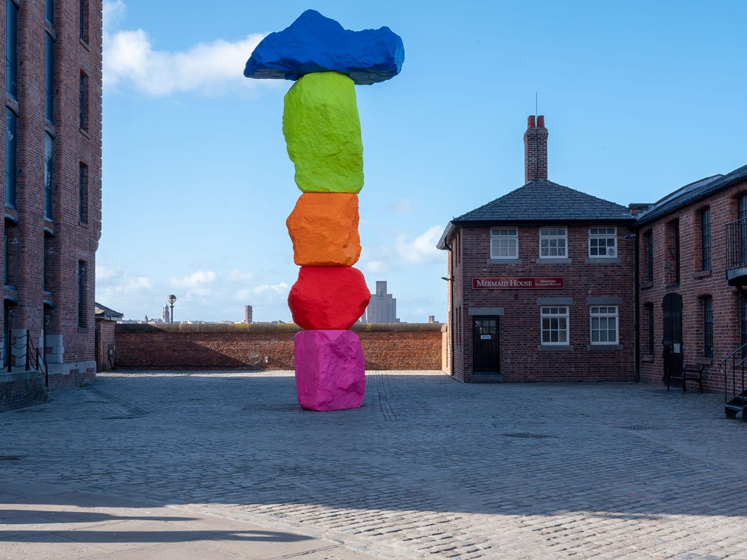 Ugo Rondinone, "Liverpool Mountain" (2018) (photo by Mark McNulty)
