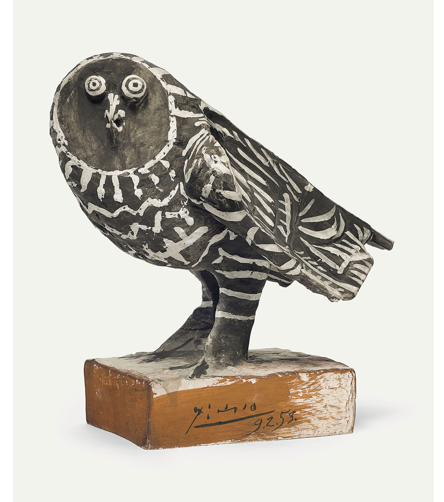 Pablo Picasso, "Le hibou gris" (1953), painted earthenware, height: 13 5/8 inches (image courtesy Christie's)