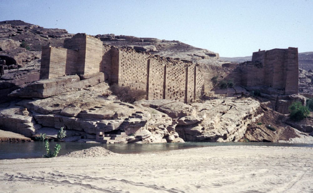 Documenting Damaged Cultural Heritage and Human Suffering in Yemen’s Civil War