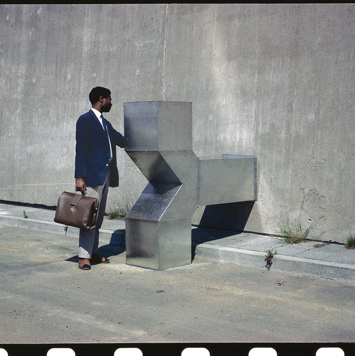 Charlotte Posenenske, "Vierantrohr (Square Tube), Series D" (1967), installation view, (©Estate of Charlotte Posenenske, courtesy Estate of Charlotte Posenenske, Mehdi Chouakri, Berlin, and PeterFreeman, New York)