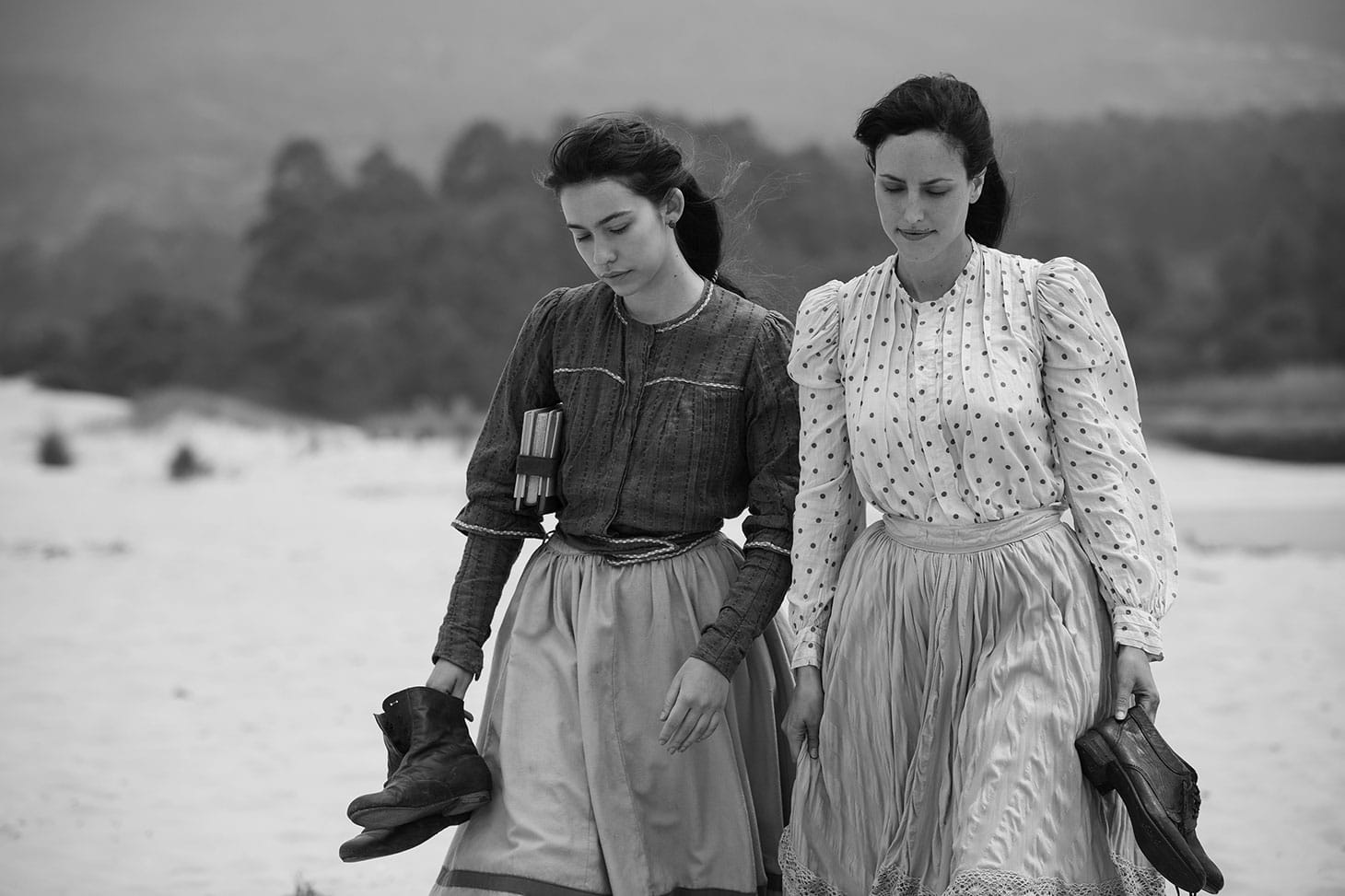 <em/>Elisa y Marcela film still (image courtesy Netflix)